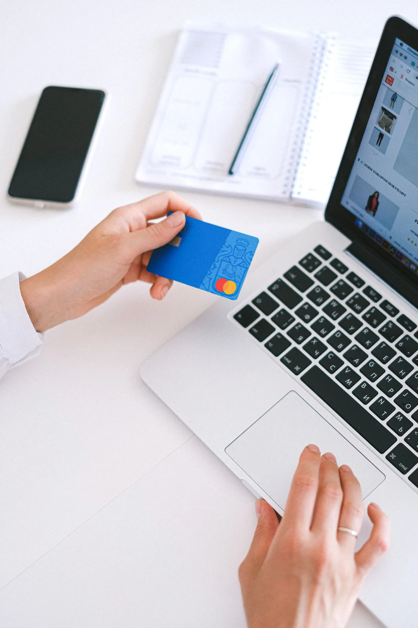 CRM quand on vend aussi en marketplace — illustration