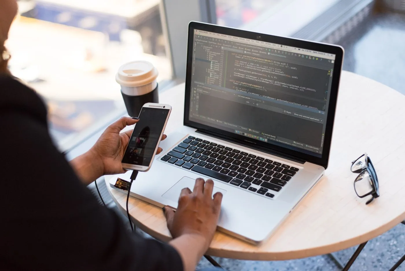 Comment trouver un bon expert HubSpot — illustration