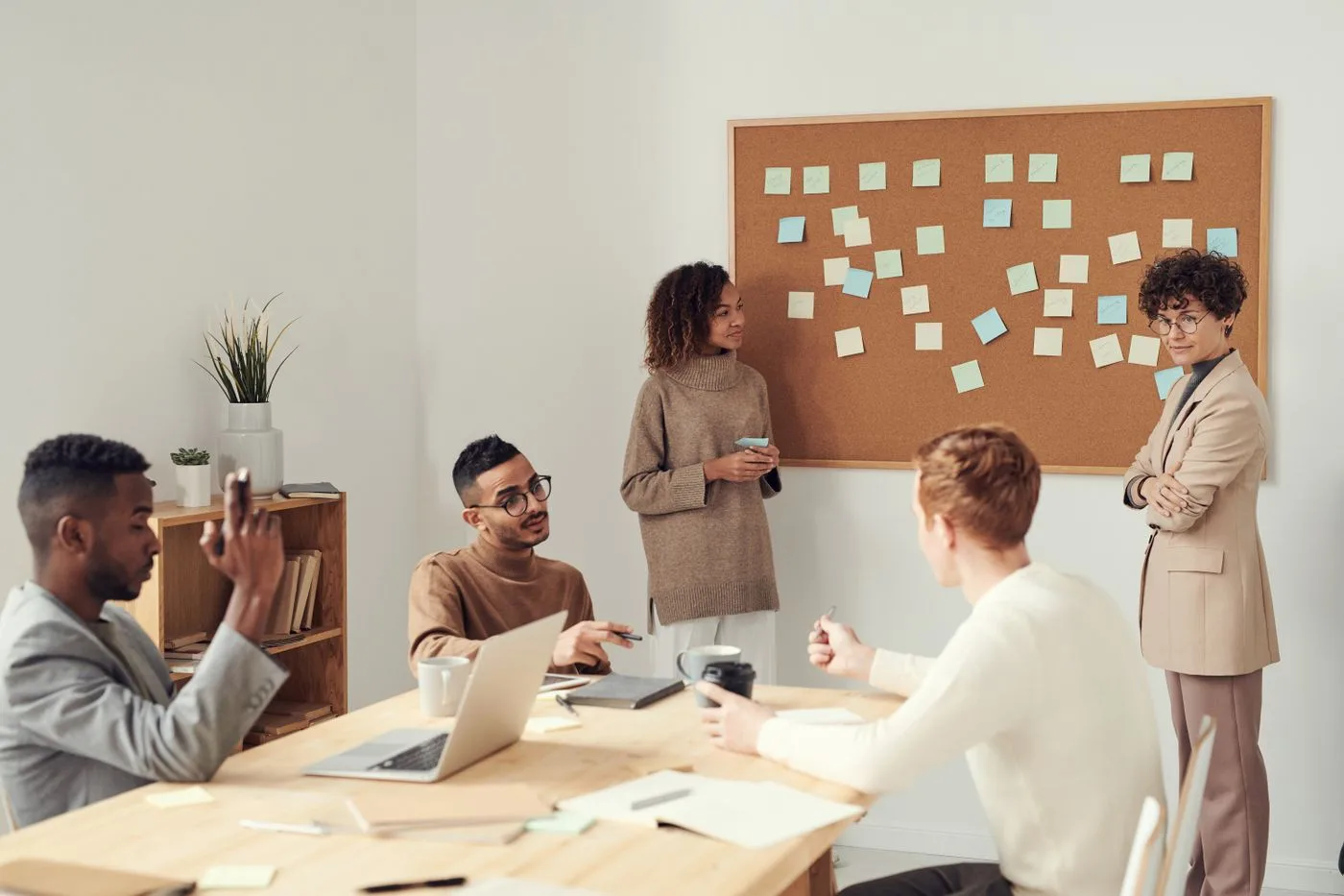 Lancer un MVP CRM plutôt qu’un big bang — illustration